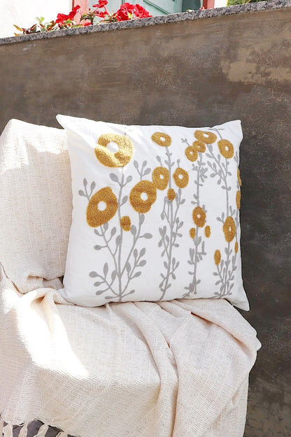 Capa de Almofada Bordada em Linho 45x45 Flores Mostarda e Cinza
