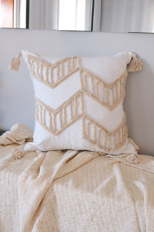 Capa de Almofada Bordada em Linho Tufada Boho 45x45 EST04