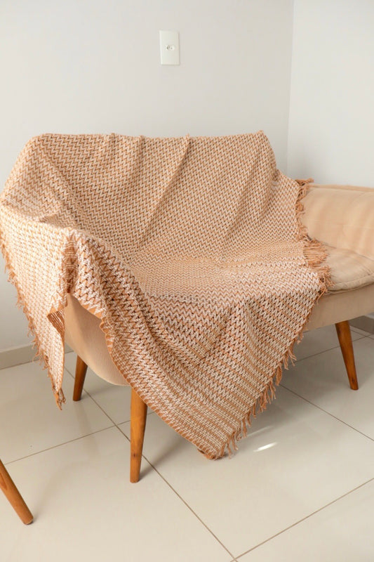 Manta para Sofá em Renda Caramelo 1,20x1,70m