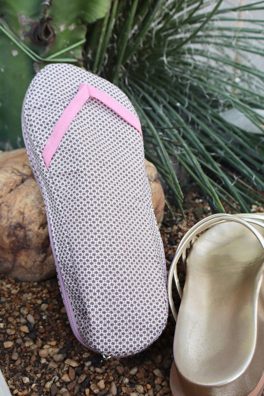 Necessaire Porta Chinelos Estampado com Rosa Claro
