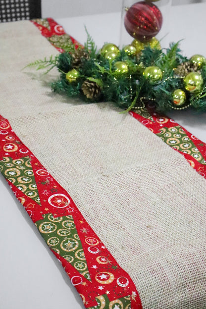 Caminho de Mesa Dupla Face Juta / Tecido Árvores Vermelho Natal