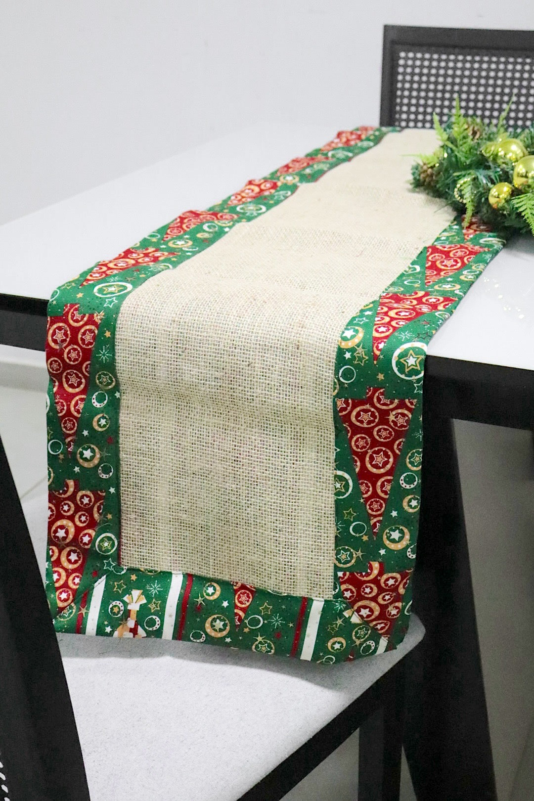 Caminho de Mesa Dupla Face Juta / Tecido Árvores Verde Natal