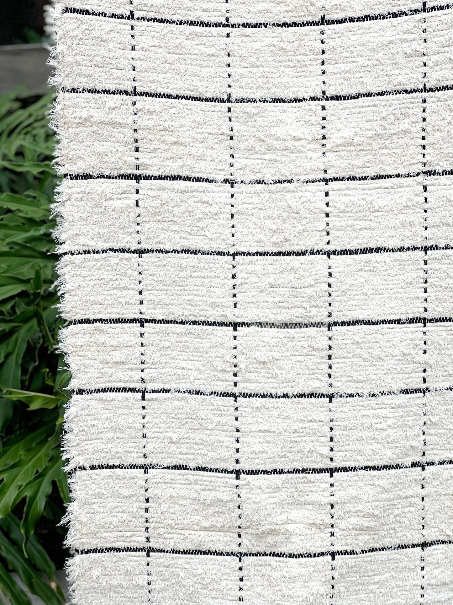 Tapete Médio Algodão Felpudo Grid Preto 0,80x1,50m