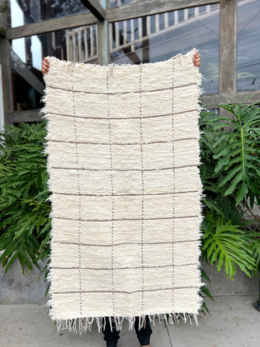 Tapete Médio Algodão Felpudo Grid Bege 0,80x1,50m