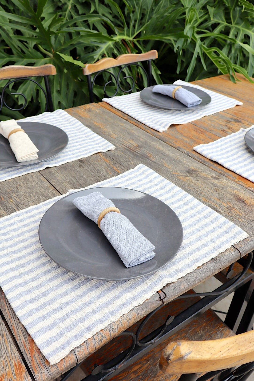 Kit De Jogo Americano, Guardanapo e Argola 4 lugares Cru com Cinza