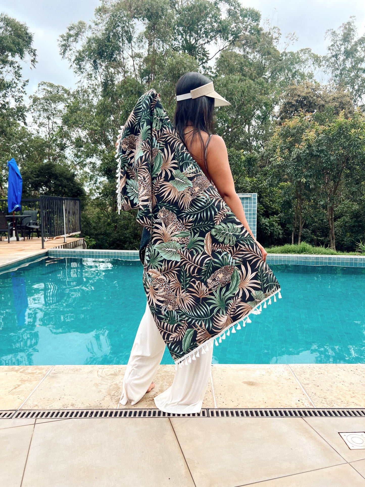 Toalha Canga Dupla Face com Tecido Impermeável Belize Onça Preto