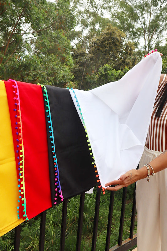 Canga Saída de Praia em Oxford com Pompom Colorido