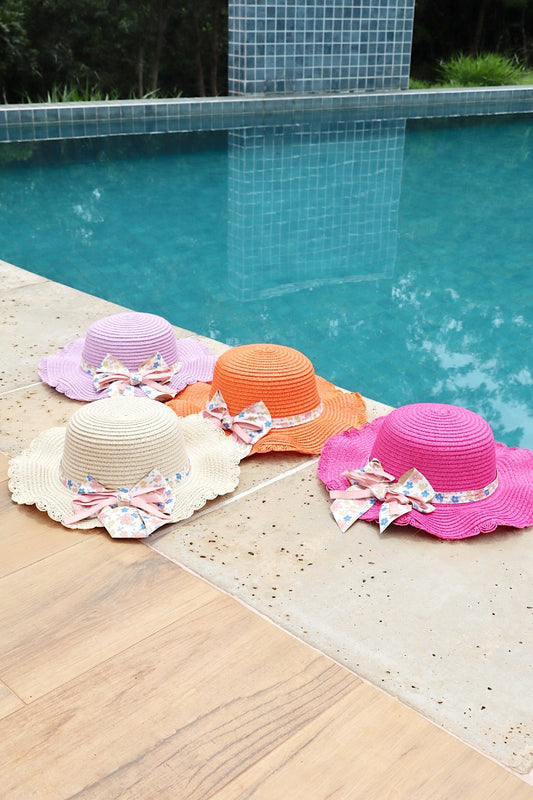 Chapéu Infantil de Praia com Laço Floral