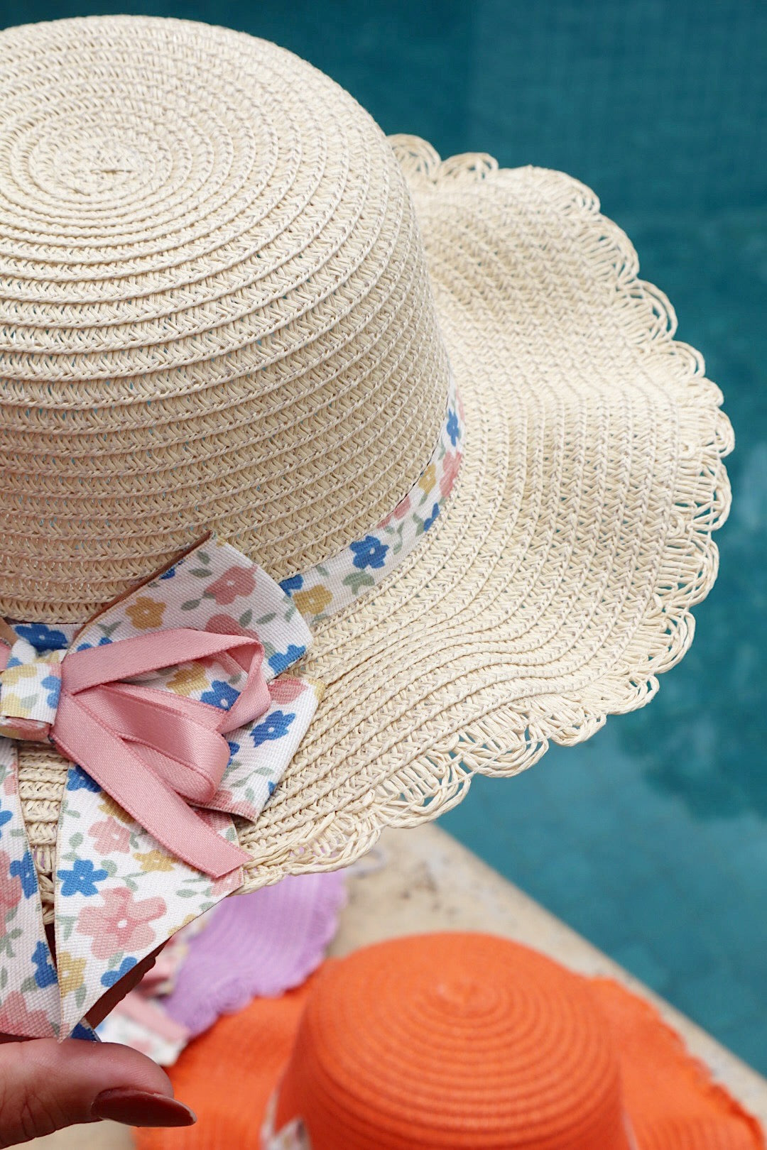 Chapéu Infantil de Praia com Laço Floral