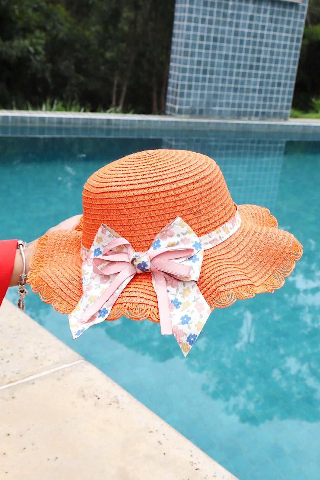 Chapéu Infantil de Praia com Laço Floral