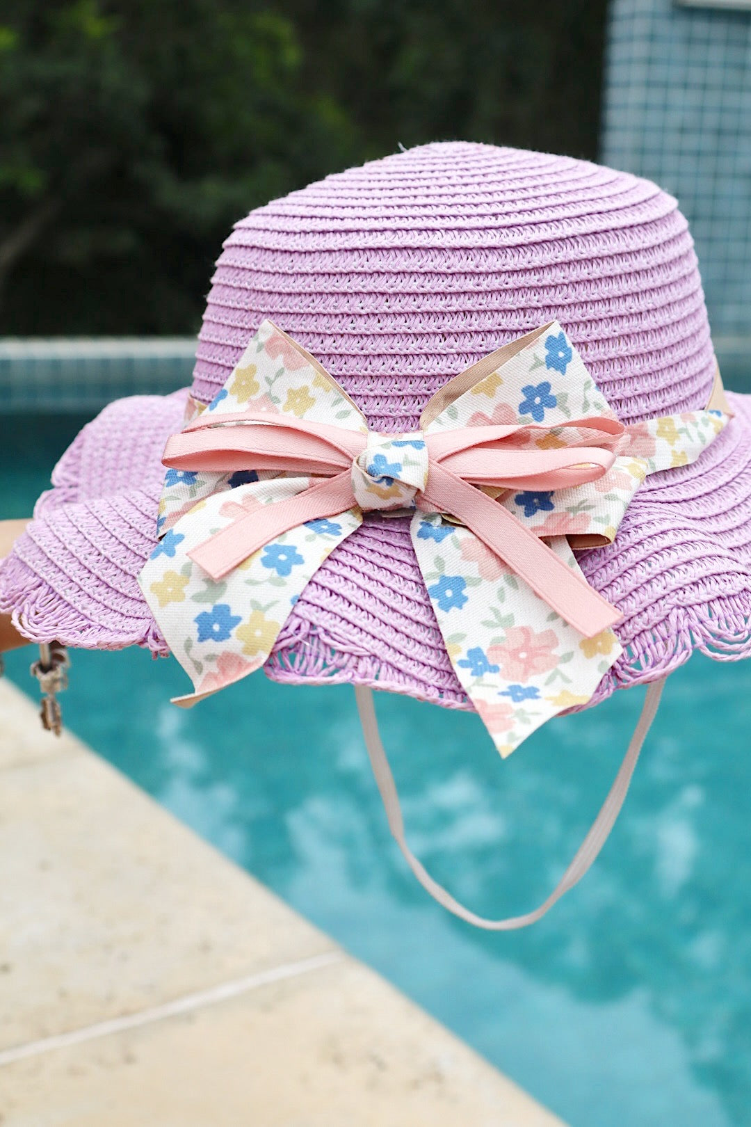 Chapéu Infantil de Praia com Laço Floral