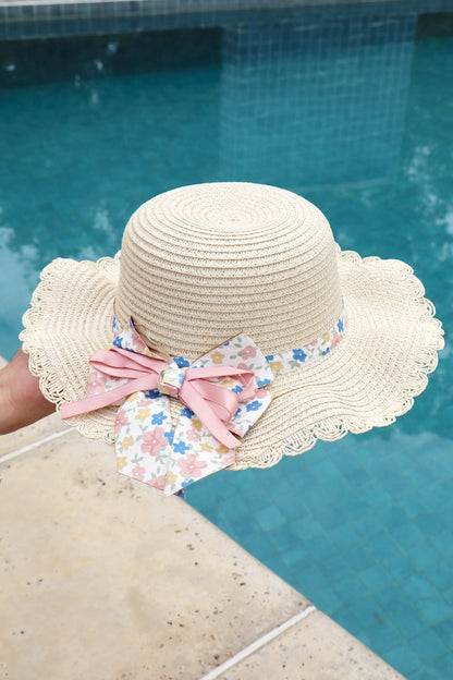 Chapéu Infantil de Praia com Laço Floral