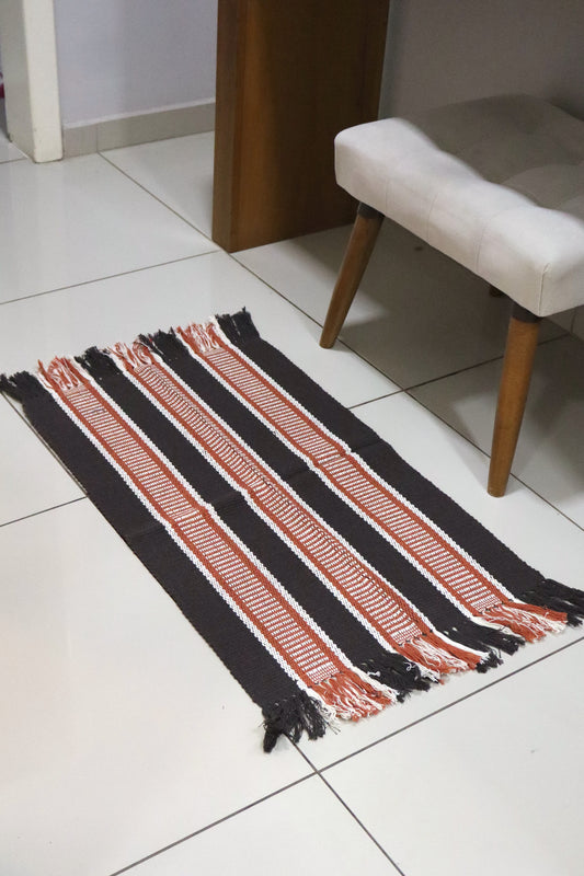 Tapete em Linha marrom e Terracota com Franja 48x78cm