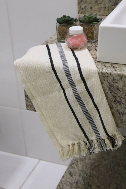 Toalhinha Lavabo Linha Preta e Cru