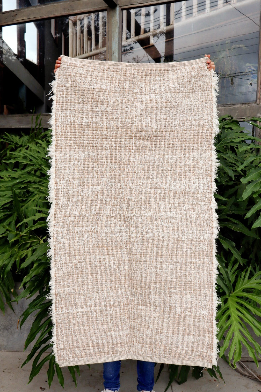 Tapete Médio Dupla Face Felpudo Bege/ Cru Sem Franja 0,80x1,40m