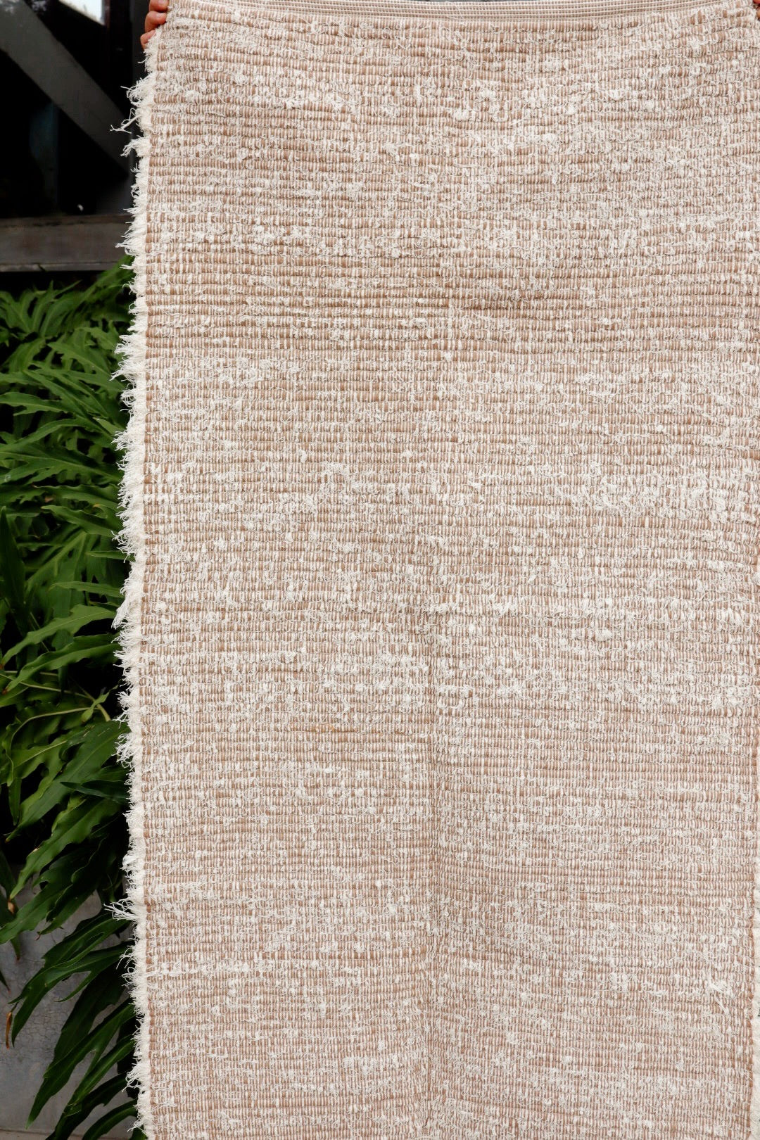 Tapete Médio Dupla Face Felpudo Bege/ Cru Sem Franja 0,80x1,40m