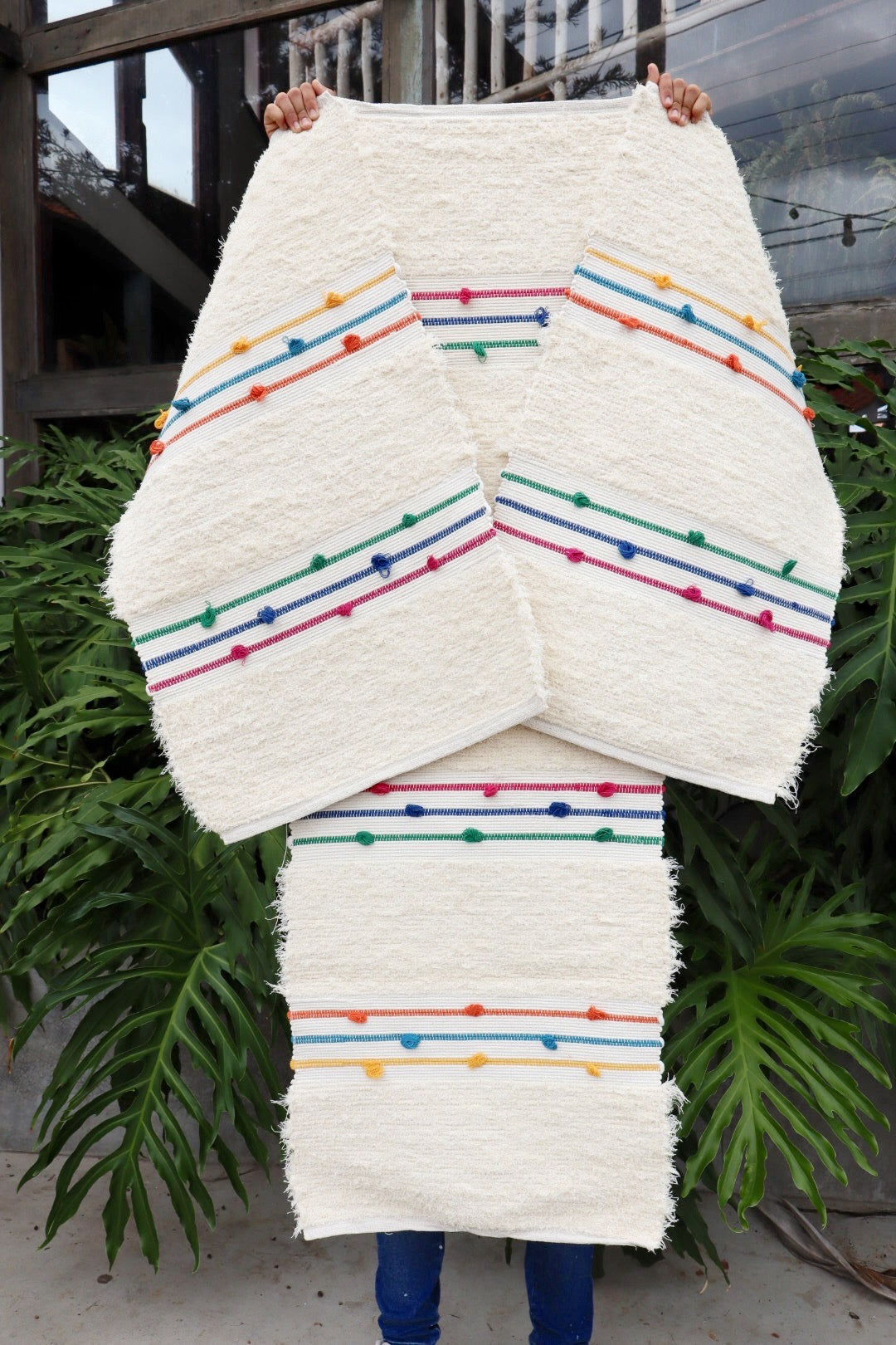 Jogo de Passadeira Felpudo Algodão Puxadinho Listra Pompom Colorido Arco Íris