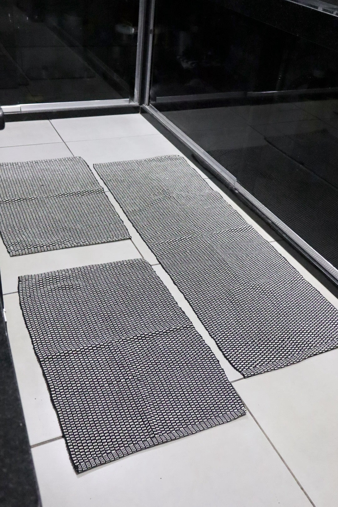 Jogo de Passadeira Linha Preto e Branco