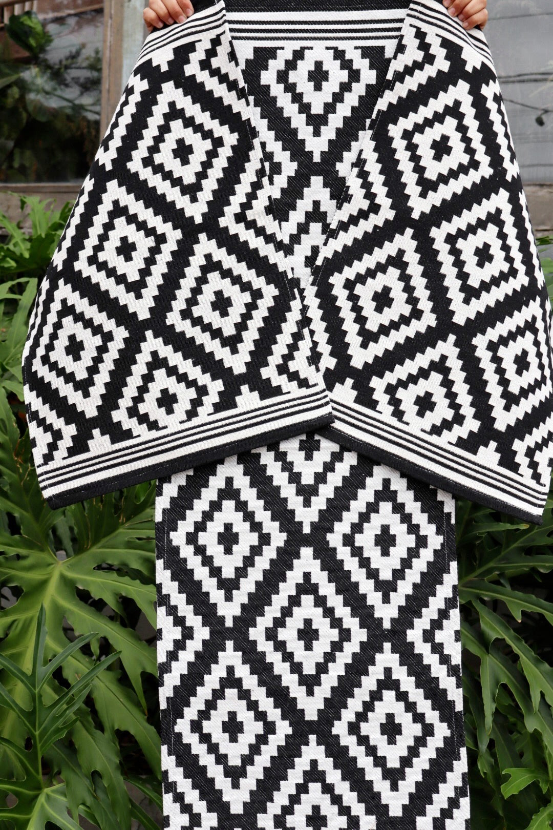 Jogo de Passadeira Algodão Indiano Dupla Face Marrocos Preto e Cru