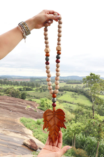 Colar / Terço de Mesa Médio Decorativo Folha Neutro
