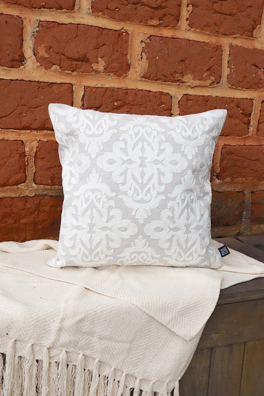 Capa de Almofada Bordada em Linho 45x45 Nude EST004