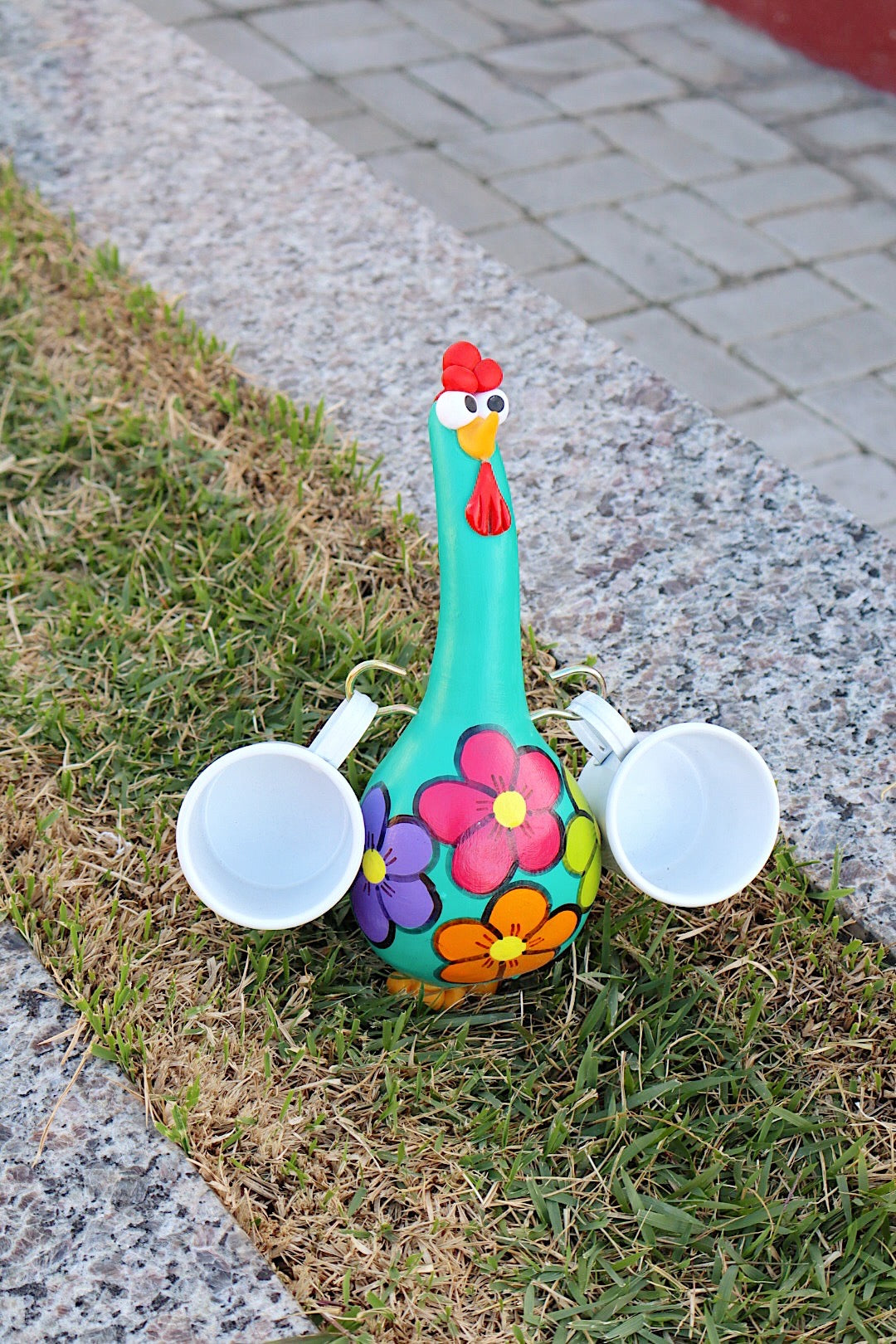 Galinha Porta Caneca em Cabaça Tifanny