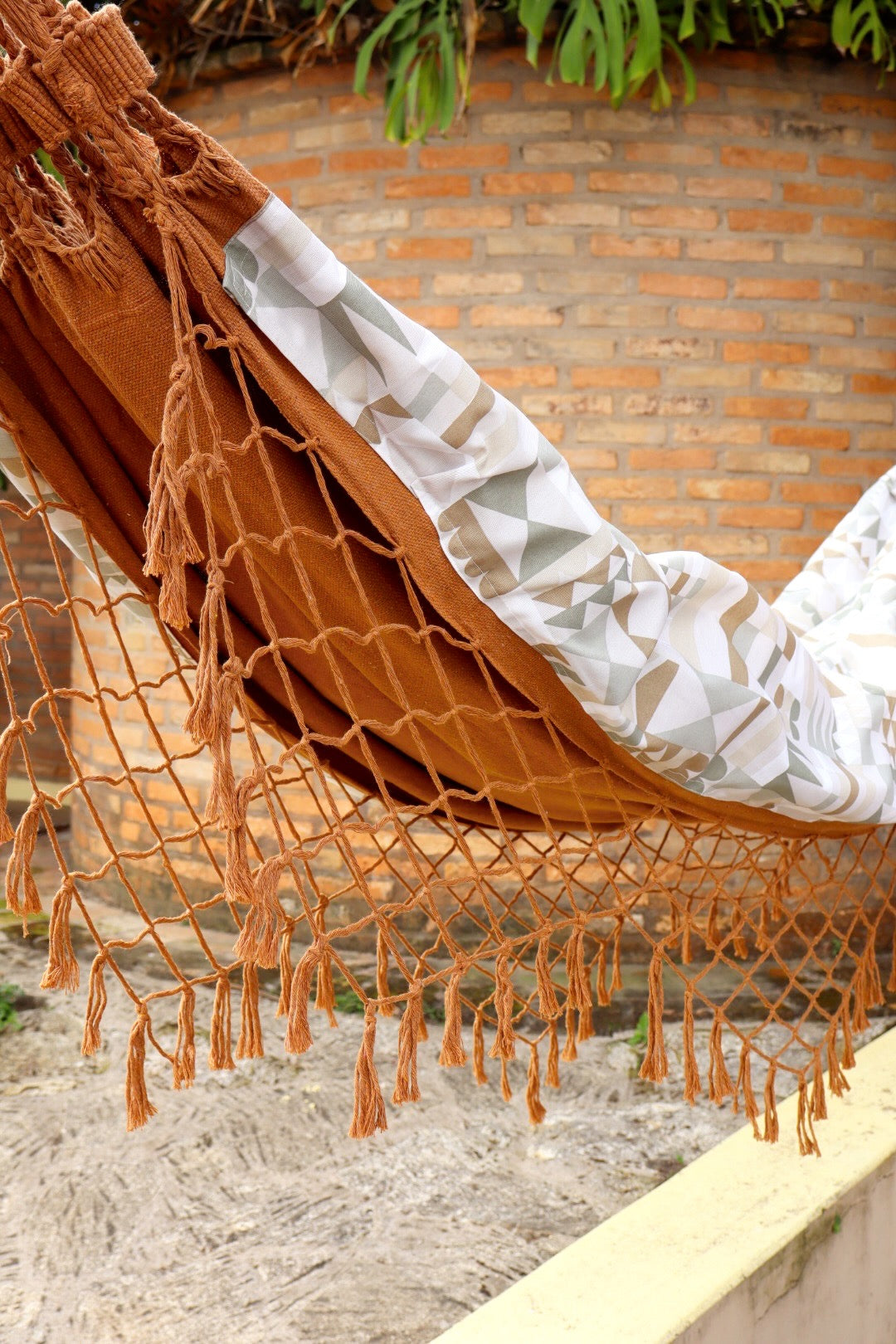 Rede de Algodão Forrada com Belize Semi Impermeável - Geométrico Verde e Marrom