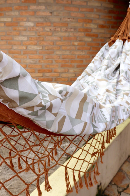 Rede de Algodão Forrada com Belize Semi Impermeável - Geométrico Verde e Marrom