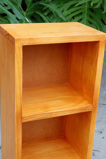 Estante de Madeira 2 Nichos