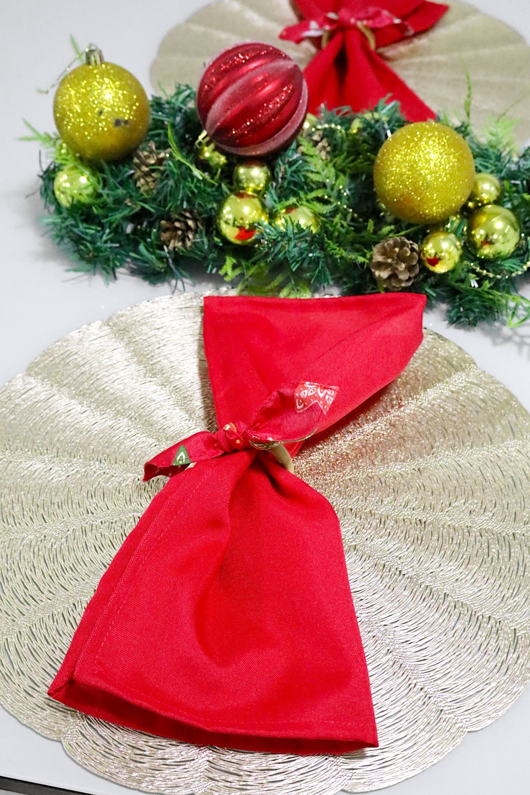 Sousplat / Lugar Americano Redondo Dourado Natal