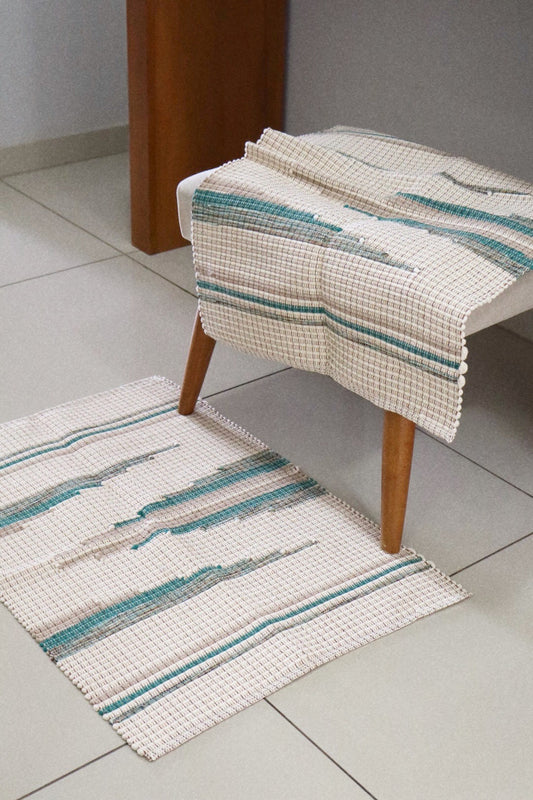 Tapete em Linha Bico Tifanny 48x78cm