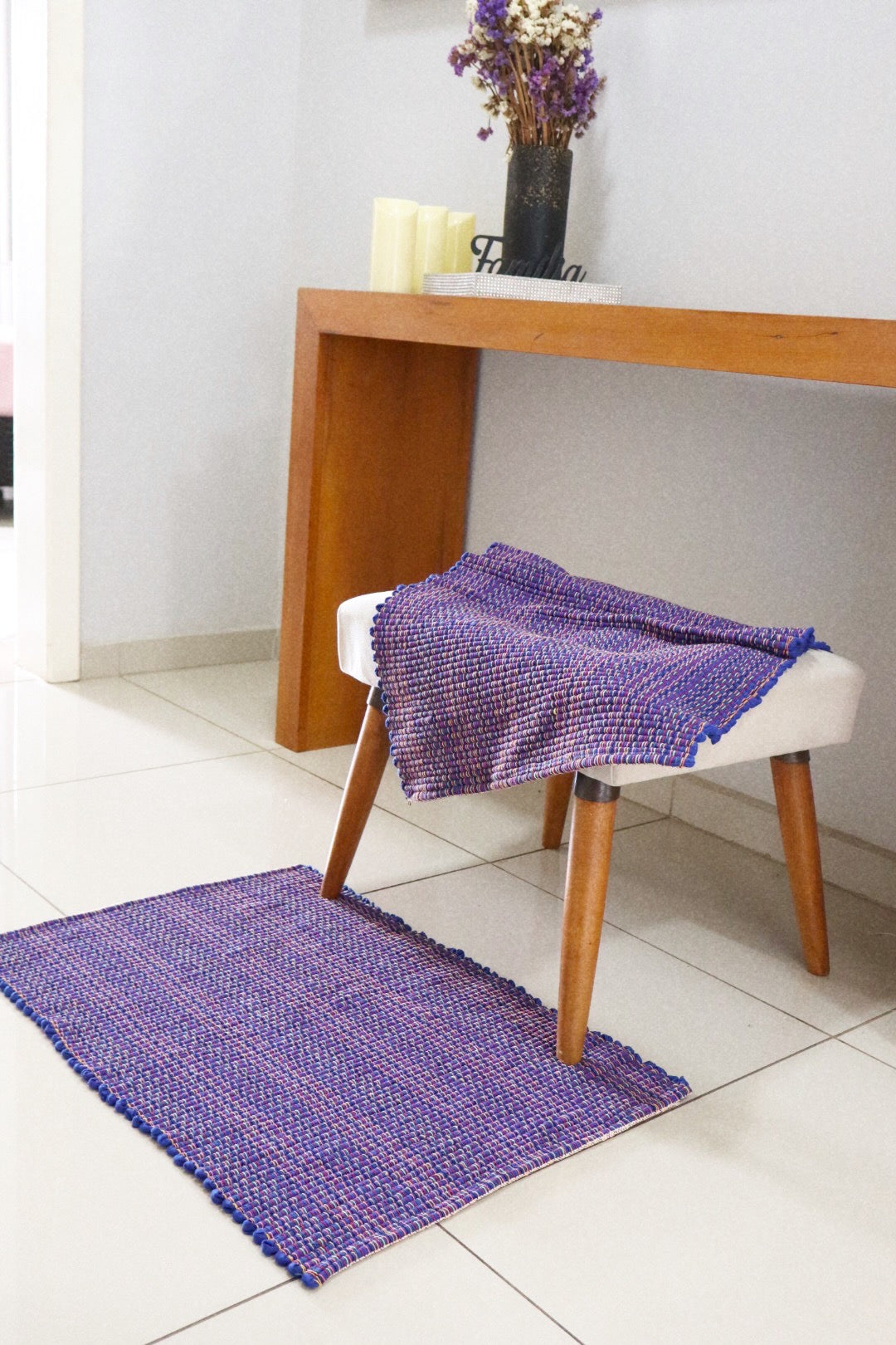 Par de Tapete de Malha Sem Franja Liso Roxo