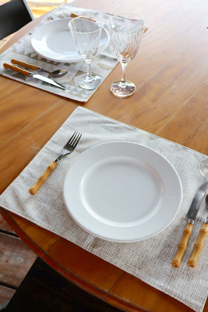 Lugar Americano Dupla Face Impermeável Mesclado Cru/ Geométrico Verde e Marrom