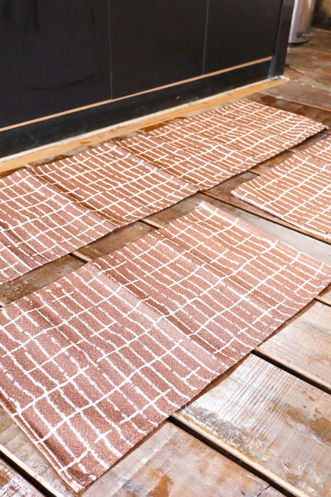 Jogo de Passadeira Emborrachado Asteca Marrom