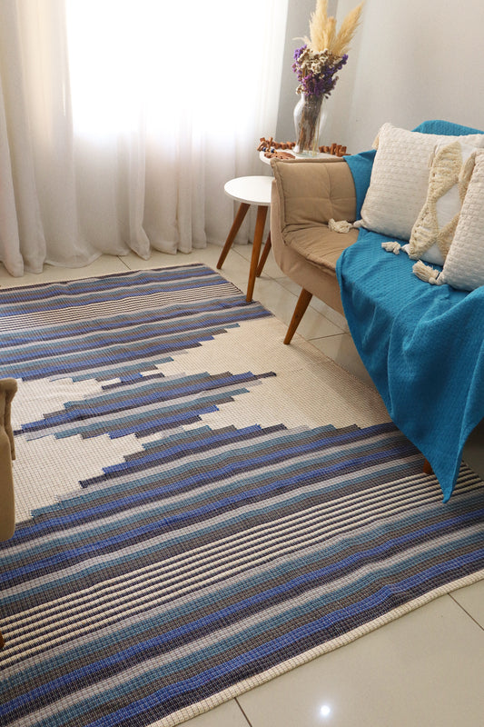 Tapete de Bico Linha Trabalhado Colorido Azul 1,50x2,00m