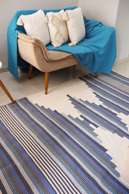 Tapete de Bico Linha Trabalhado Colorido Azul 1,50x2,00m