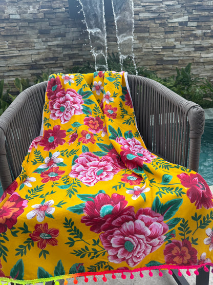 Toalha Canga Dupla Face com Chita Amarela com Toalha Branca