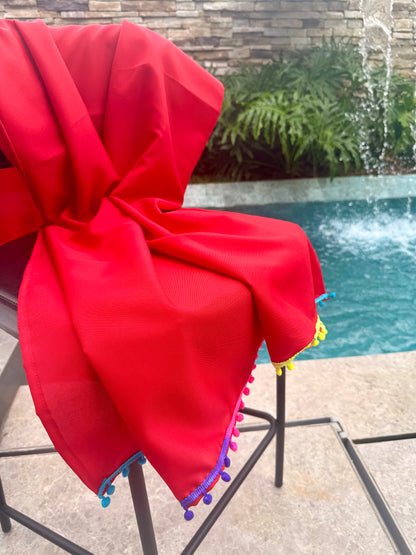 Canga Saída de Praia Vermelha com Pompom Colorido