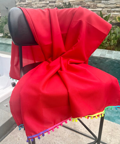 Canga Saída de Praia Vermelha com Pompom Colorido
