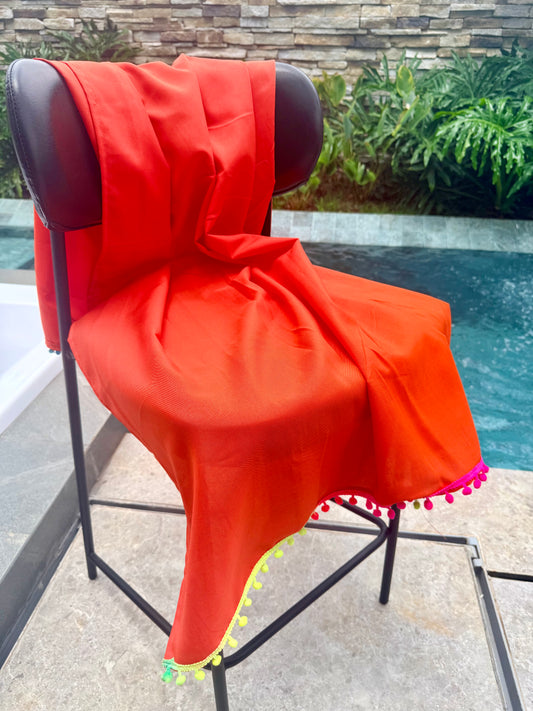 Canga Saída de Praia Laranja com Pompom Colorido