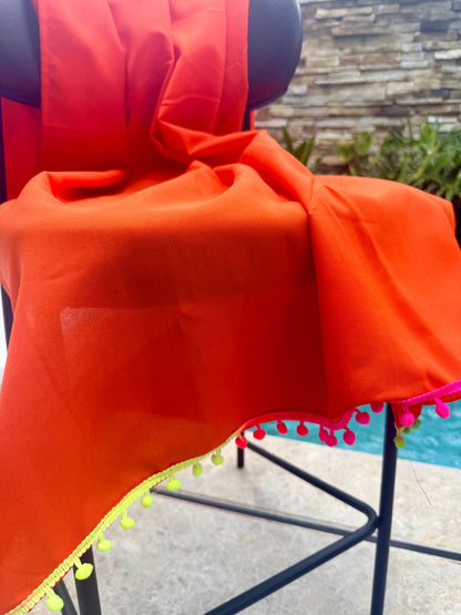 Canga Saída de Praia Laranja com Pompom Colorido
