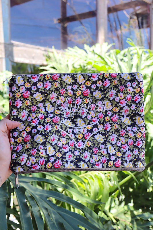 Necessaire Porta Calcinha Limpinha Sujinha P Florzinhas Preta e Amarela