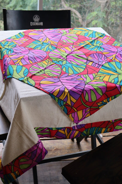 Toalha de Mesa com Barra de Chita Geométrica com Composê 1,5mx1,5m