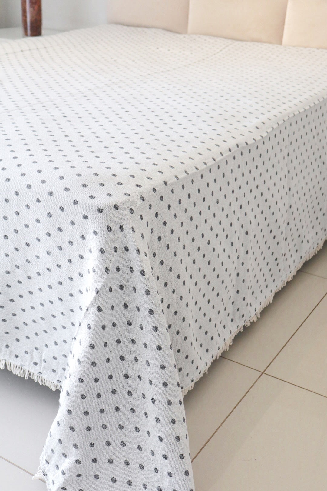 Colcha Casal Bolinhas Dupla Face Cinza 2,10x2,40m
