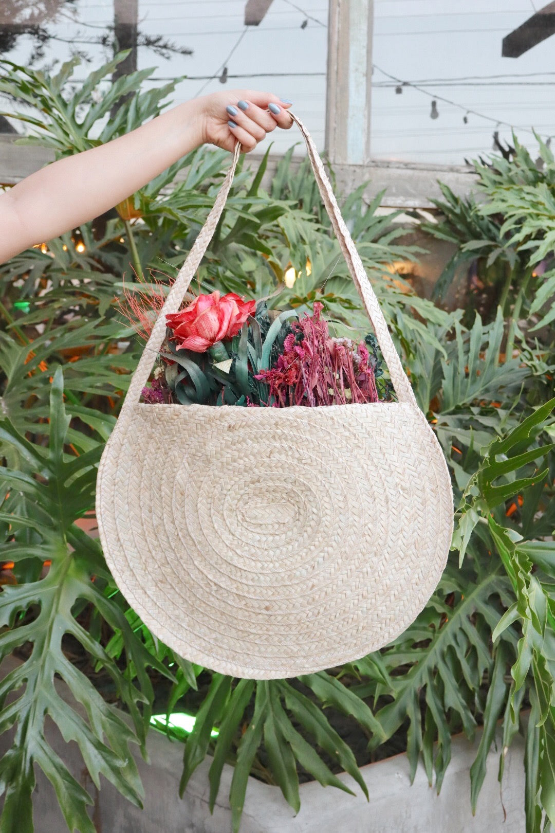 Bolsa Enfeite Parede de Palha com Flores Coloridas