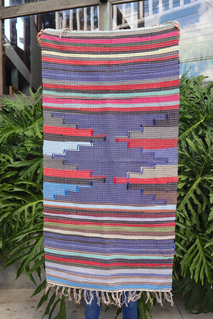 Tapete Médio Malha Bico Roxo