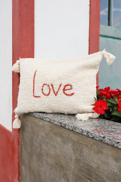 Capa de Almofada Algodão Bordada Love Terracota 30x50cm
