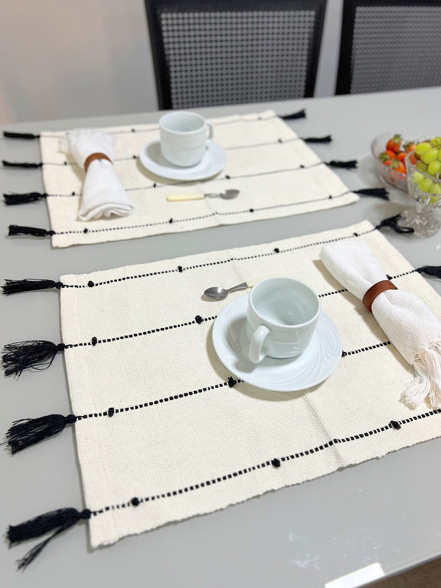 Lugar Americano Algodão com Pompom Preto