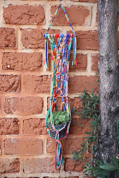 Suporte de Planta em Macramê Malha Um Vaso com Ripa em Madeira Colorido