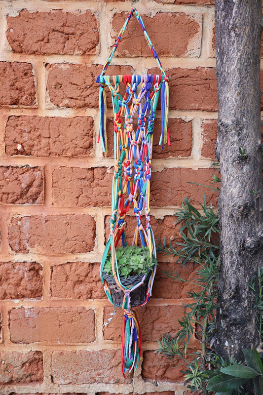 Suporte de Planta em Macramê Malha Um Vaso com Ripa em Madeira Colorido